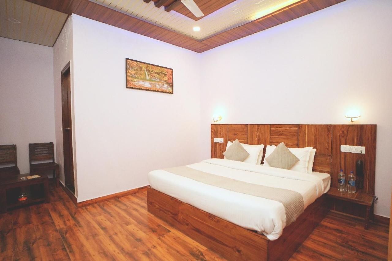 Hotel Kasauli View Cafe Restaurant Open Terrace Mountain View Exterior photo